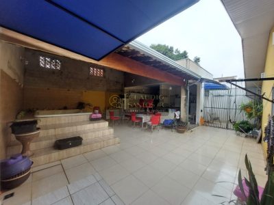 Casa a Venda Proximo a Comendador