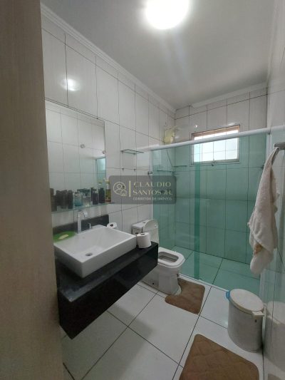 Casa a Venda Proximo a Comendador